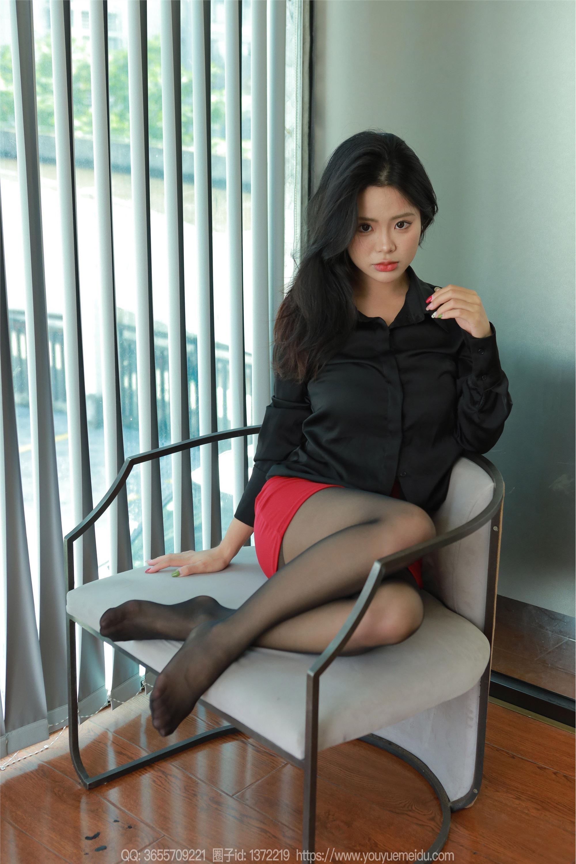 IESS异思趣向  2024.10.10 丝享家 1868 兔兔《黑丝红裙（上）》